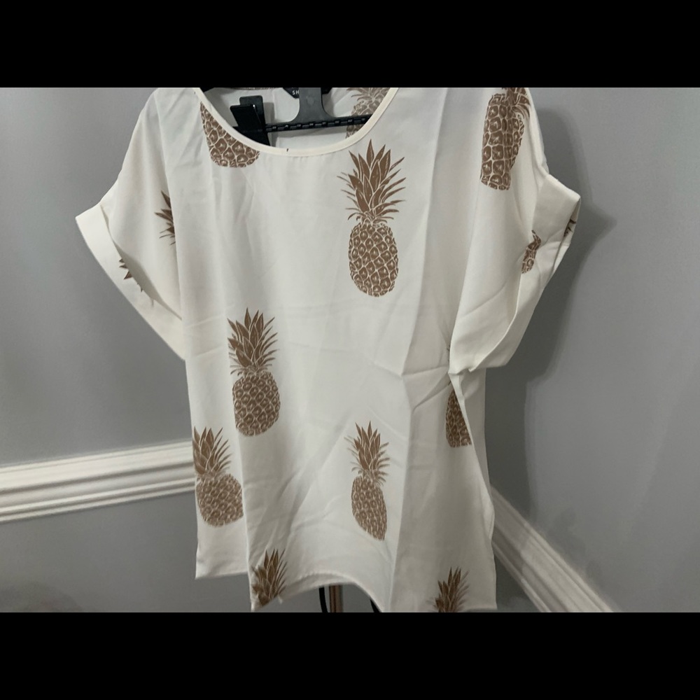 NWT Pineapple Print Blouse (X12) - Picture 3 of 10